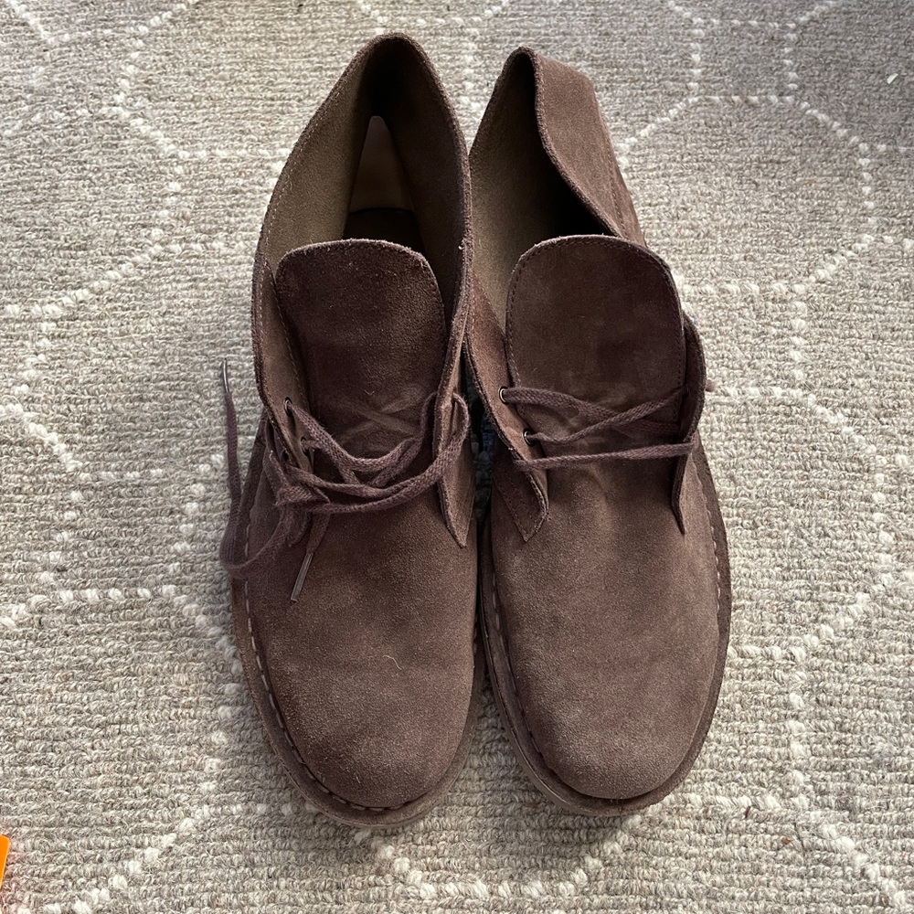 Clark’s Men’s Chukka Boots - size 10.5